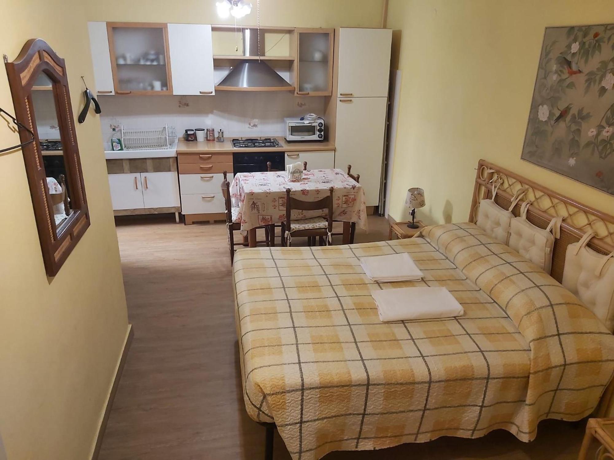 Luisa Rooms 2 - Apartment In The Heart Of Вернаца Екстериор снимка